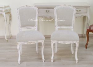 SE09 L1 Parisian Chair White Silver Finish Padded Seat And Back 01